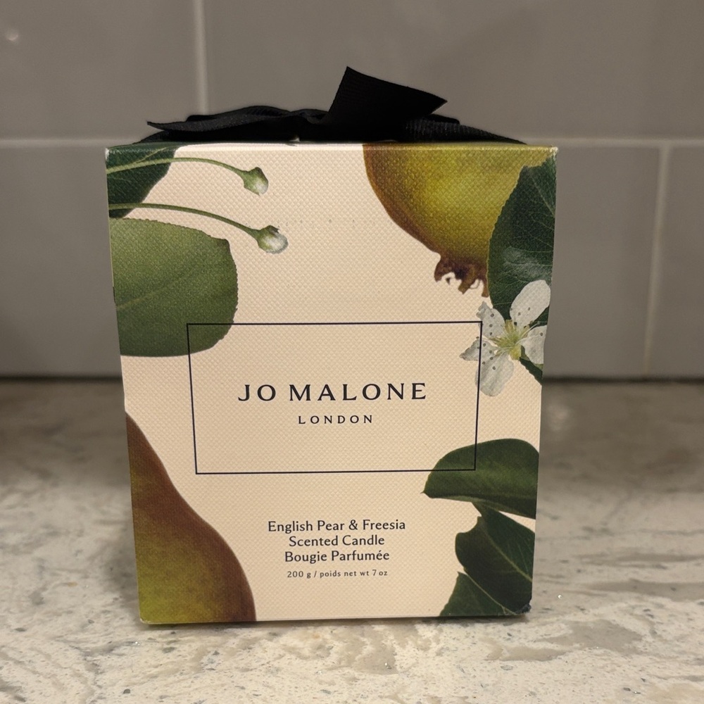 Jo Malone Green and White Scented Candle